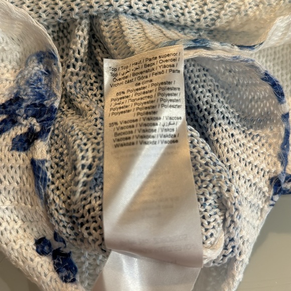 B. Young sweater - L/XL - Picture 8 of 10